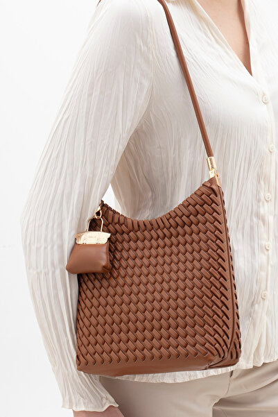 Matthew Cox Women's Arm Bag Camel Byn2478