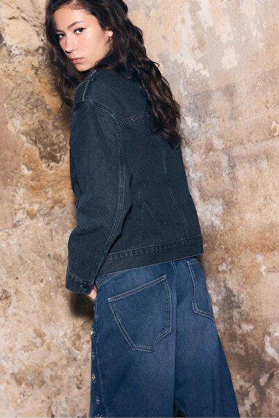 Stradivarius جاكيت دنيم متقاطع