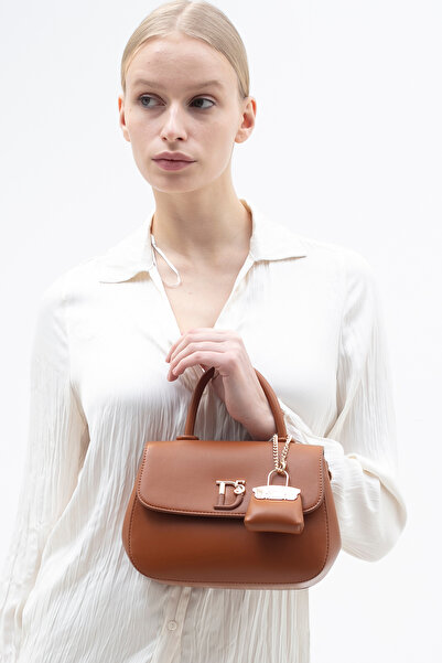 Matthew Cox Women's Arm Bag Camel Byn2459