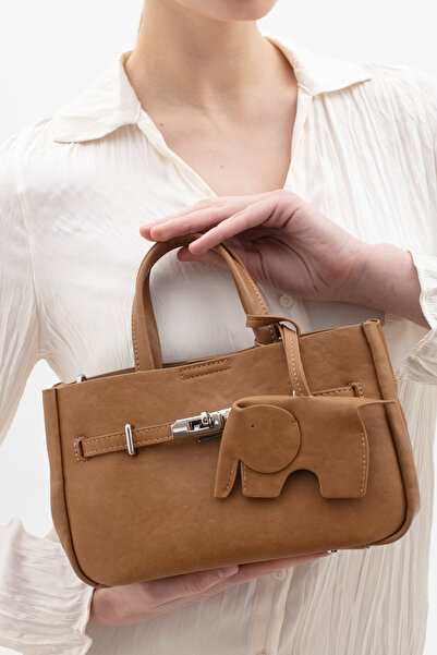 Matthew Cox Women's Arm Bag Camel Byn2468