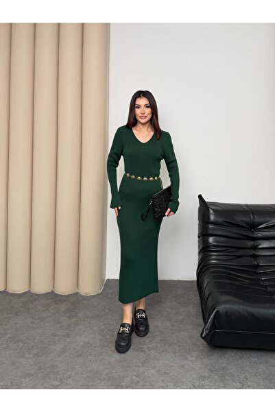 MiraMore Butik فستان طويل من التريكو المضلع بياقة على شكل V للنساء