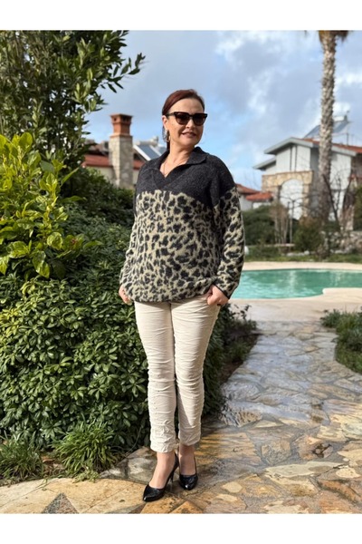 Punta Otantik D12933 Polo Collar Leopard Pattern Sweater Black