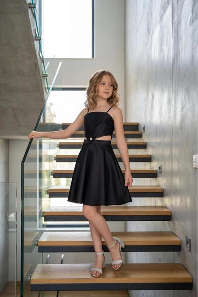 BUTİKHAPPYKİDS Kız Çocuk Sİyah Mat Saten Yan Dekolteli Taşlı Sırt Bağlamalı A...