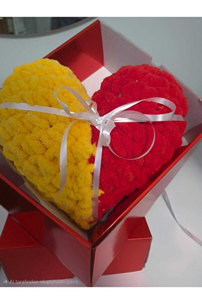 EKANS ALIZE PUFFY GALATASARAY RENKLI SARI KIRMIZI KALP YASTIK HEDİYE KUTULU