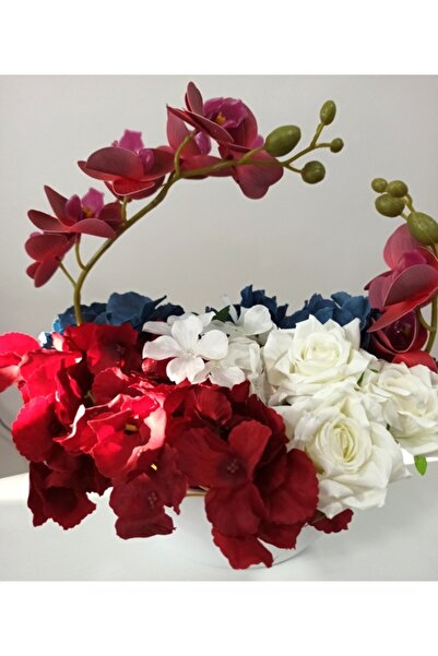 Pasiunea Florilor Ikebana Cu Orhidee, Trandafiri Și Hortensie