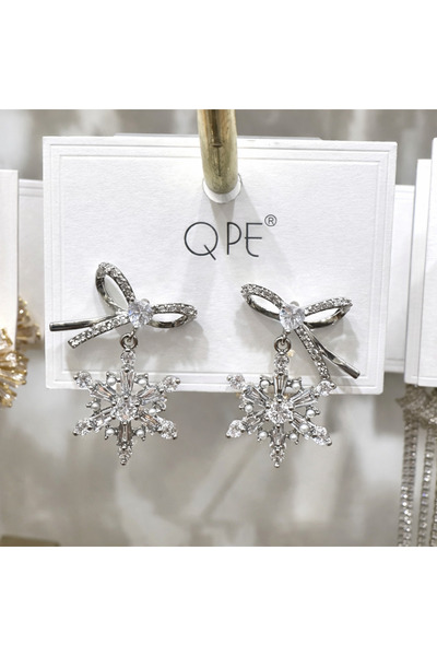 GLOW ACCESSORIES BAE أقراط Qpe من الفولاذ المقاوم للصدأ مرصعة بحجر الزركون عل...