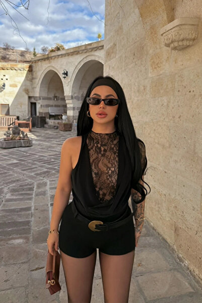 MOZENA Lace Guipure Detailed Deep V-Neck Bodysuit