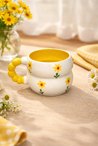 İZart Special Embossed Fully Handmade Ceramic Mug with Yellow Painted Daisy P...