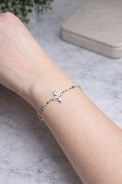 BERF JEWELLERY Silver Yonca Taşlı Bileklik