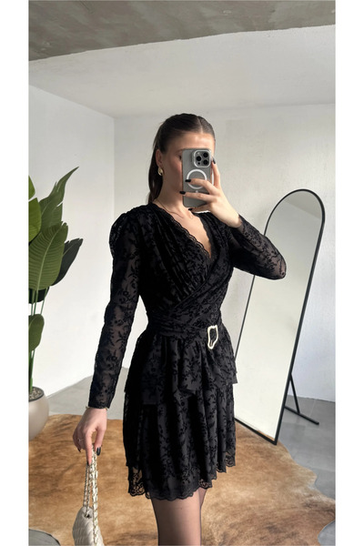 Lila Moda Women's Lace Dream Mini Dress with Belt