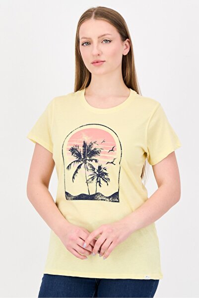 Mountain And Isles Women Crew Neck Short Sleeve Graphic T-Shirt, Yellow