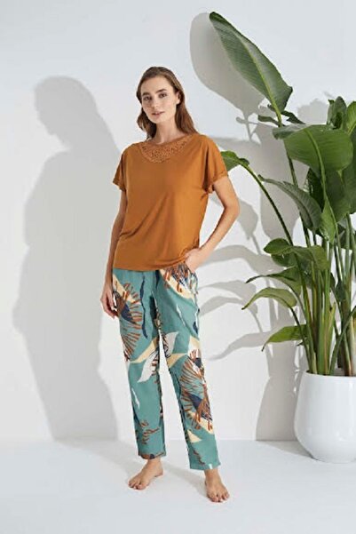 Aydoğan Women's Collared Lace Detailed Short Sleeve Pajama Set - Cotton Tropi...