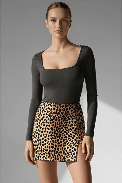 Thestiluxe Women's Square Neck Slim Fit Long Sleeve Lycra Bodysuit