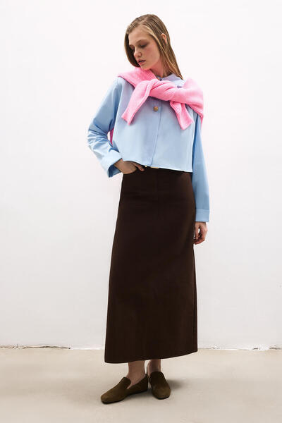 Touché Privé Short Shirt with Gold Buttons