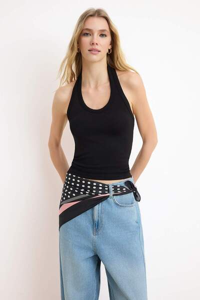 Trendyol Collection Чорний смугастий облягаючий кроп-топ з м'якої трикотажної...