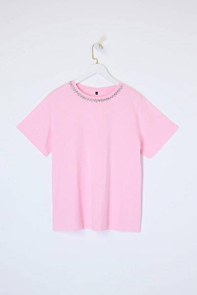 Trendyol Curve Pink Stone Collar Relaxed Fit 100% Cotton Knitted Plus Size T-...