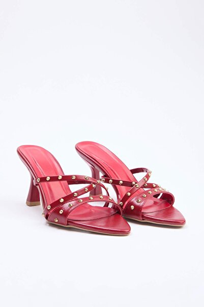 TRENDYOL SHOES Rote Trok-detaillierte 7,5 cm Damen-Schuhe mit Absatz TAKSS26T...