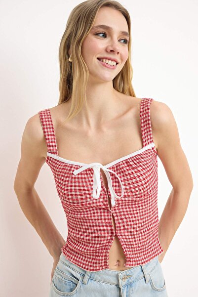 Trendyol Collection Bluză tricotată elastică cu model pătrat roșu TWOSS25BZ00234