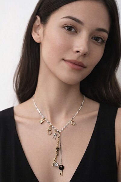 Liora Women Accessories قلادة بتصميم مفتاح وقفل من LwA