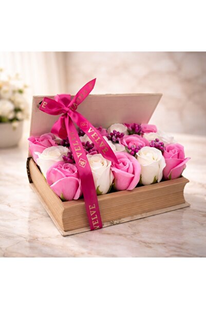 velve Aranjament floral cu 15 trandafiri din sapun, in cutie tip carte, cu fl...