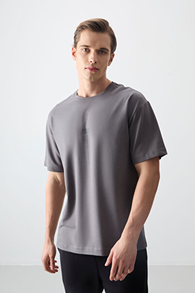 AIR JONES Koyu Gri Pamuklu Kalın Yumuşak Dokulu Oversize Fit Baskılı Erkek T-...