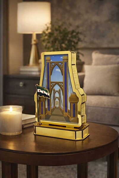 LAZORİAE Model de lux cu iluminare și steaguri revoluționare pentru fiecare p...