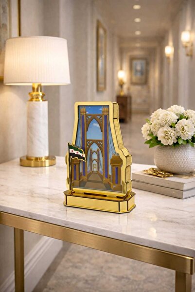 LAZORİAE Her Suriye ili için aydınlatmalı ve devrim bayraklı lüks maket
