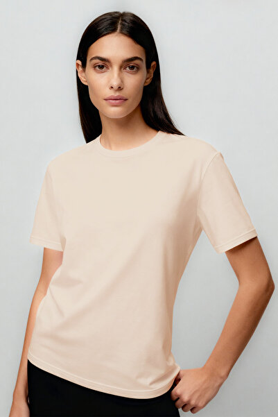 TOMMY LIFE Γυναικείο μπλουζάκι μπεζ με λαιμόκοψη σε σχήμα O, Standard Fit Bas...