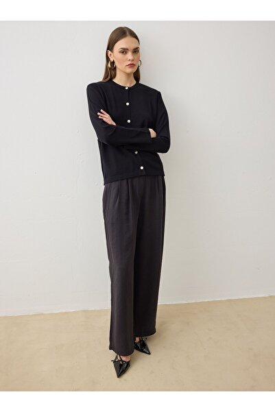 Refka Золота кнопка Деталізована велосипедна коміркова трикотажна кофта - Чор...