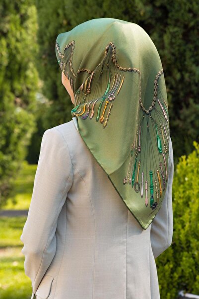 Vissona %100 Twill İpek Zincir Desenli Haki Renkli 90x90 Eşarp Dikim Şekli : ...