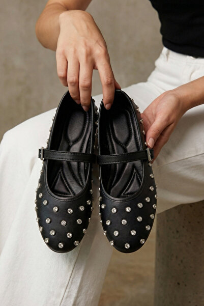 Beyond Дамски черни балерини с камък и катарама от кожа, 1 см BYNDSK400