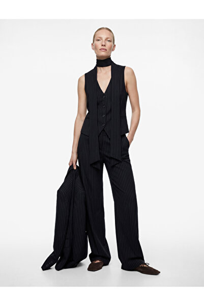 Koton Viscose Blended Pocketed Scarf Detailed V-Neck Sleeveless Vest