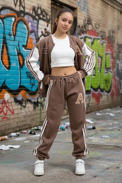 Cansın Mini Dievčenská pruhovaná tepláková súprava s 3 vláknami a žiarivým vz...