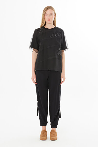 GİZİA Transparan Detaylı Nakışlı İşlemeli Bluz