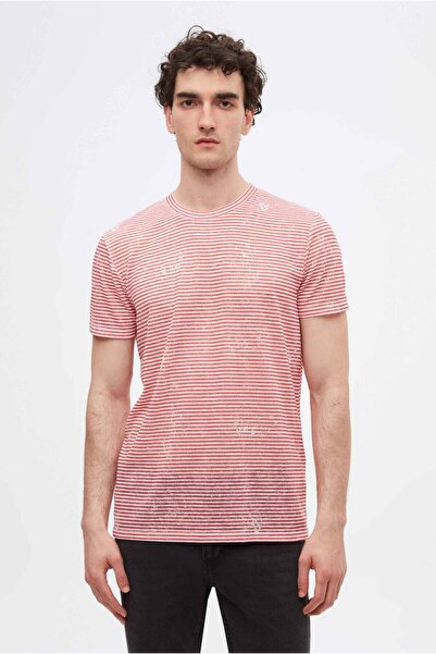 Twn تي شيرت بقصة ضيقة مطبوع عليه خطوط حمراء
