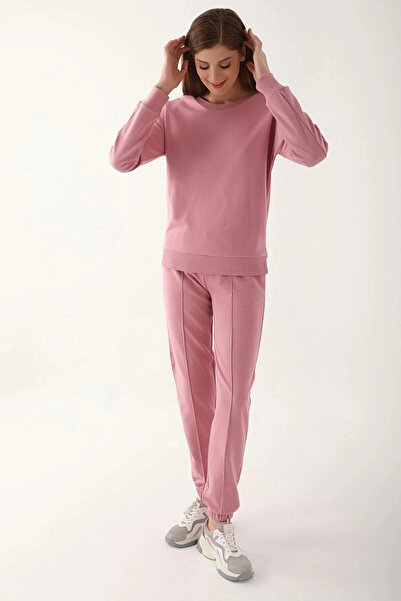 Arnetta طقم رياضي نسائي وردي أنيق