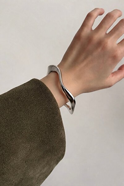 Okko Store Thin Curved Cuff Bracelet