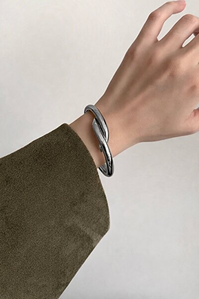 Okko Store Knot Handcuff Bracelet