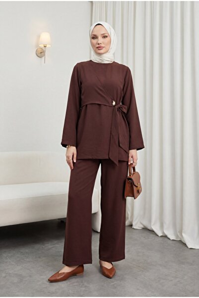 Modamorfo Costum modal cu pantaloni cu legături încrucișate în talie -K. Cafea