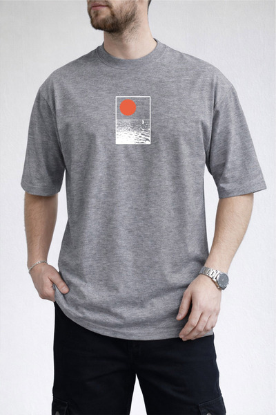 caddekombin Ανδρικό μπλουζάκι με σχέδιο ανατολισμένου ήλιου και κυματισμούς θ...