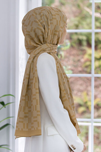 Vissona LÜKS MEDİNE İPEĞİ MONOGRAM DESENLİ GOLD RENKLİ 75X195 KIRIŞMAZ ŞAL MO...