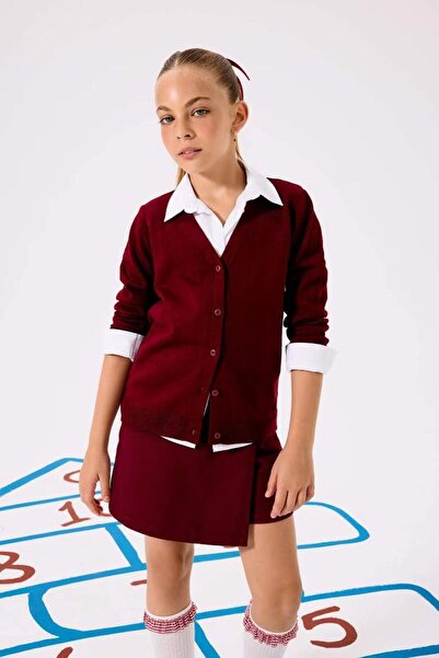 DeFacto كارديجان تريكو مدرسي بأزرار وياقة على شكل حرف V للفتيات E7708A825AU