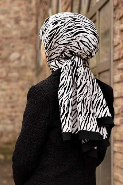 Vissona شال حرير المدينة الفاخر بنمط هندسي أسود - أبيض اللون 75X195 شال غير ق...