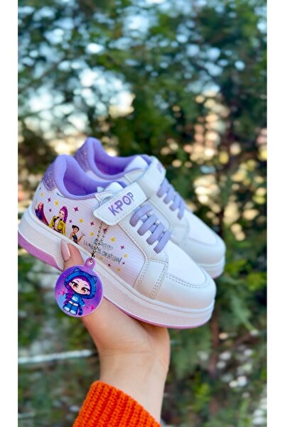 Görkem bebe ayakkabı ve tekstil Adidași cu imprimeu Huntrix Drawing, cu velcro