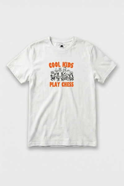 Satranç Medya Cool Kids Play Chess Children's Chess Themed White T-Shirt 100%...