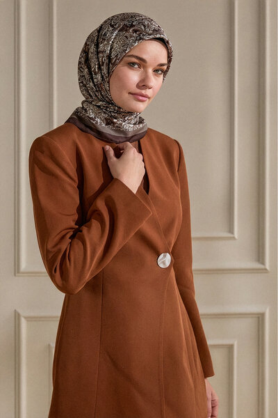 SilkTouch وشاح كريستالي بنمط عرقي بني