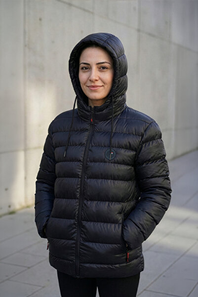 QAWWA Black Women's Coat - Waterproof and Windproof, Padded