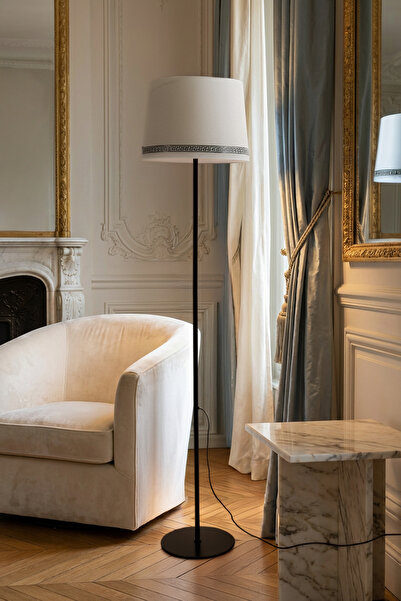 Marrien Cora Siyah Metal Tek Ayaklı Lambader - Luxury Desenli Başlık 145cm Mo...