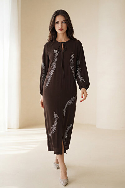 Setre Acı-Kahve Yakada Bağlama Detaylı Taşlı Uzun Kollu Yırtmaçlı Midi Boy El...