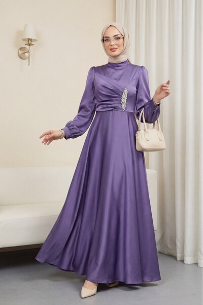 Modamorfo Rochie din satin cu drapaj frontal și detalii din piatră - Liliac